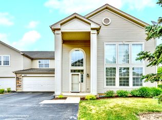 2681 Acorn Ct, Dundee, IL 60118