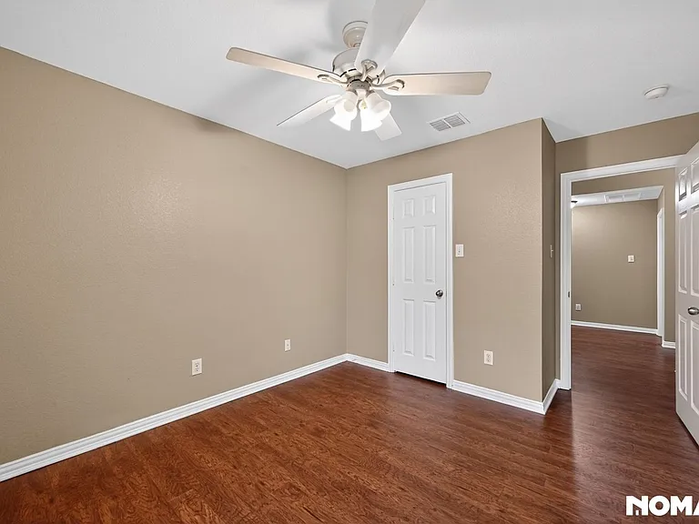 409 Lois Ln — Photo 14