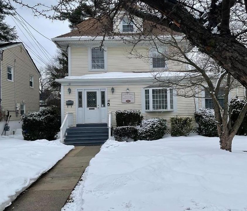 1st image of 969 Broad St #1
