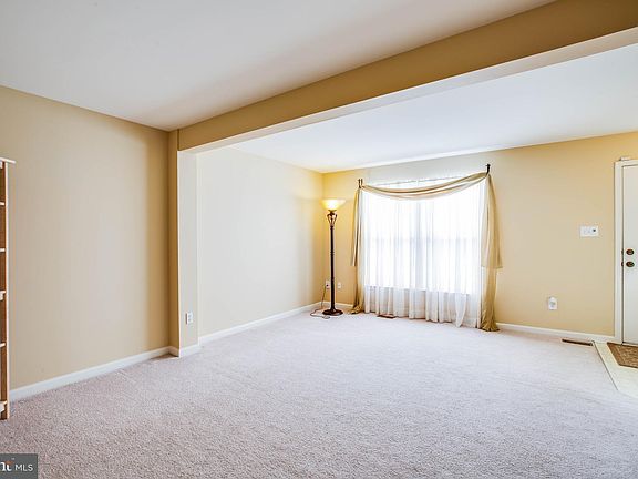 5th image of 10006 Grass Market Ct