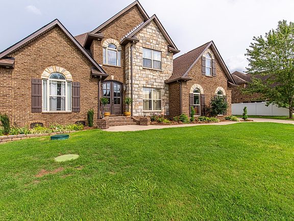 2nd image of 1318 Rhonda Dr
