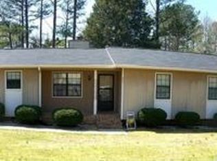 927 Dennis St SW, Jacksonville, AL 36265
