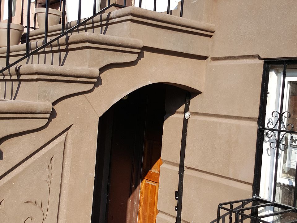 1st image of 313 Hancock St #1
