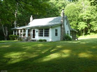 860 Burnt Meadow Rd, Hewitt, NJ 07421