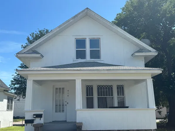 414 W 8th St, Hays, KS 67601
