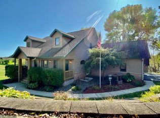 423 Walnut Ridge Dr, Glenwood City, WI 54013