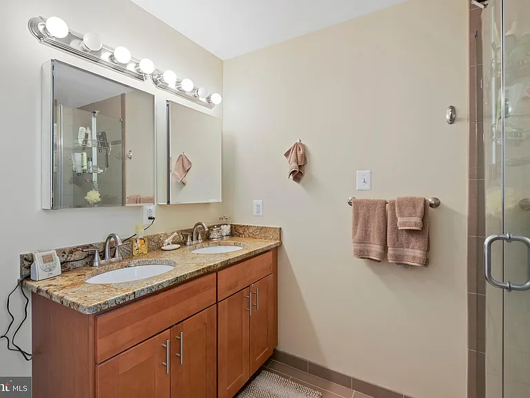 714 S Hicks St — Photo 19
