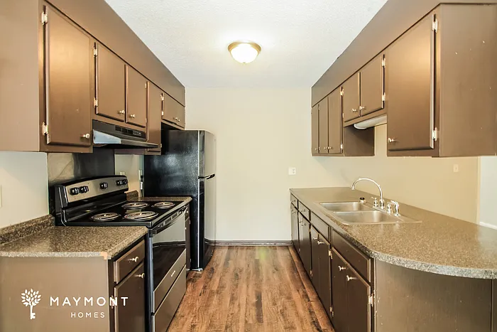 4 bed, 2.0 bath, 1568 sqft, $2,195 — Photo 3