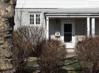 77 Amber St, Staten Island, NY 10306