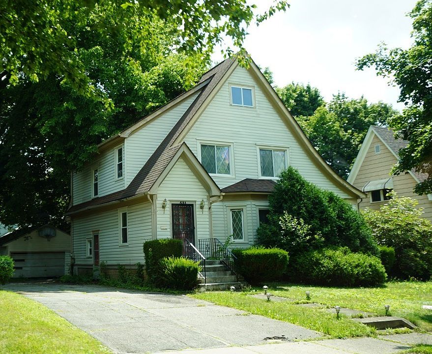 2nd image of 531 Sunset View Dr