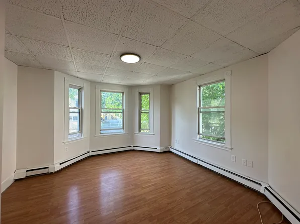 39 Louis St #2, Chelsea, MA 02150