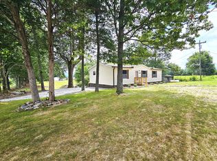 17 Rocky River Rd, Rock Island, TN 38581