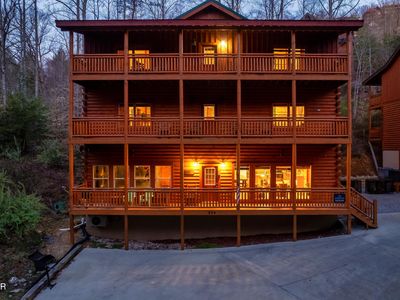 824 Rush Branch Rd, Pigeon Forge, TN, 37863