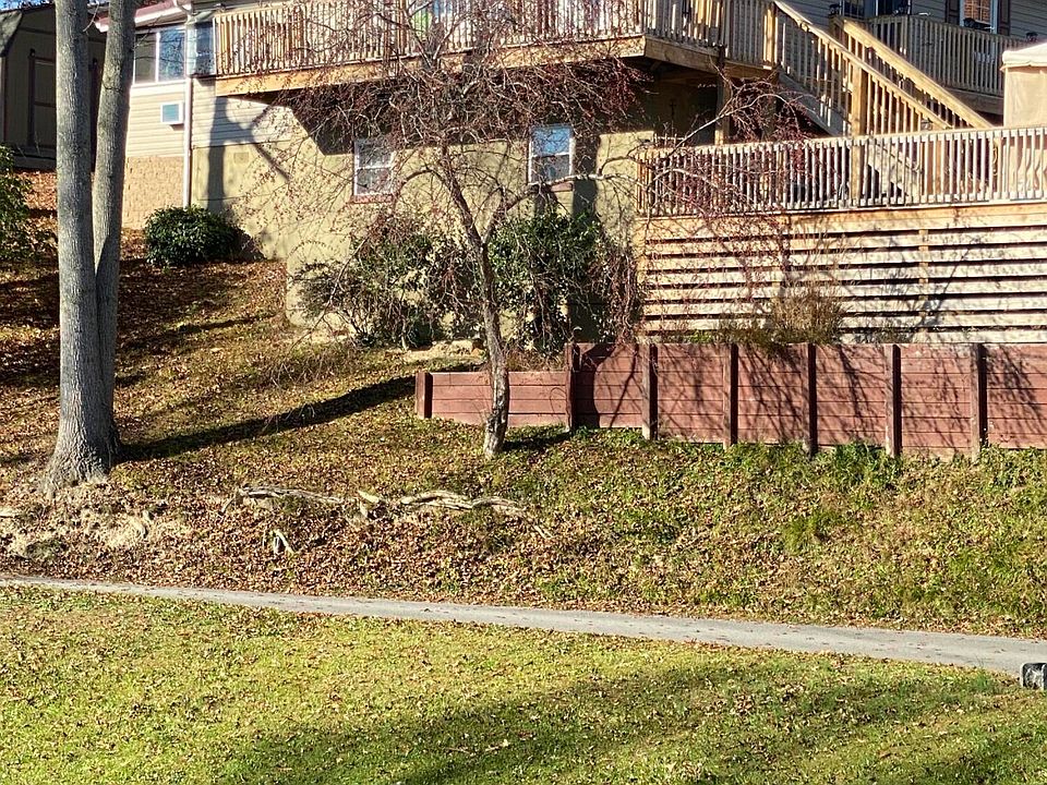 1st image of 1802 S Hills Dr
