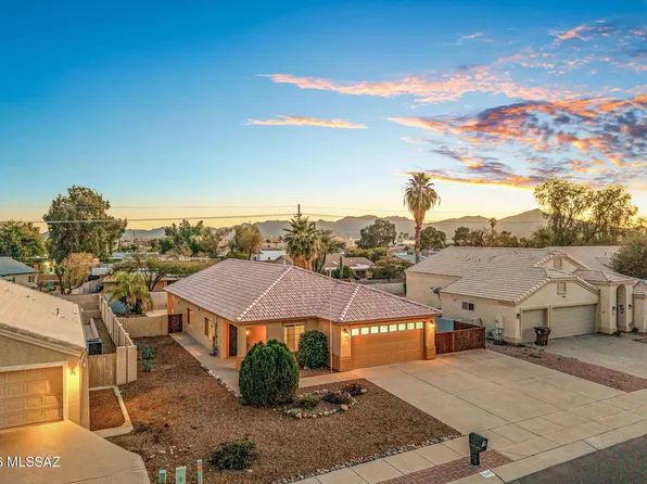 3641 W Meadow Briar Dr, Tucson, AZ 85741