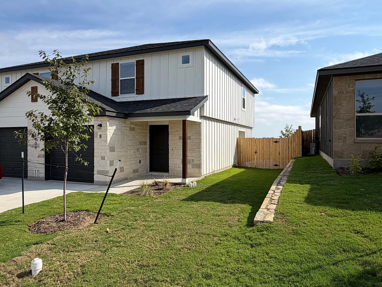 3 bed, 1350 sqft, $1,450 — Photo 2