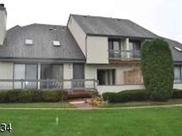 11 Woodhill St, Somerset, NJ 08873