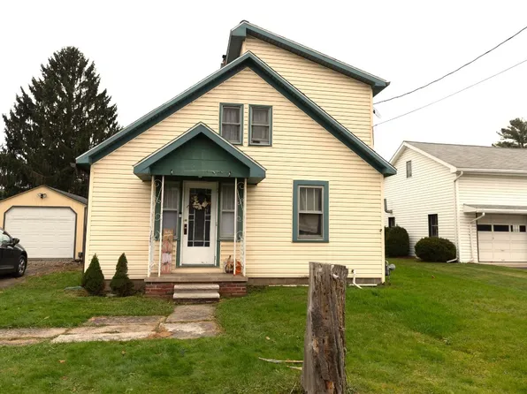 939 Westminster Rd, Endicott, NY 13760