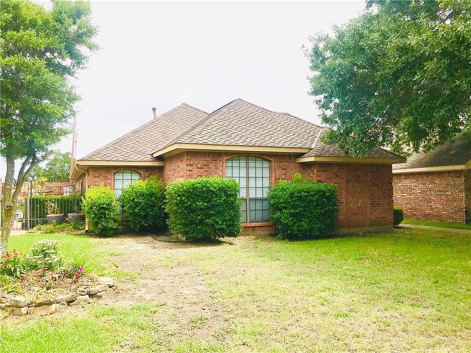 1st image of 805 Longleaf Dr