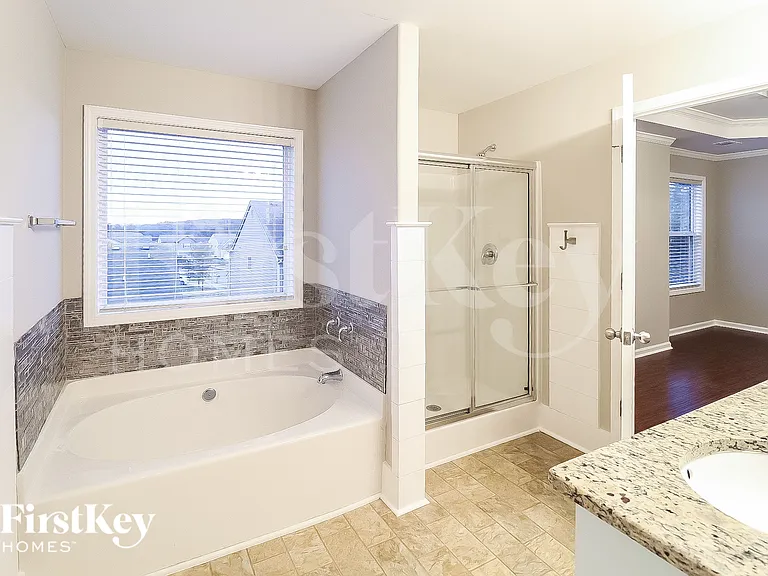2071 Lily Valley Dr — Photo 8