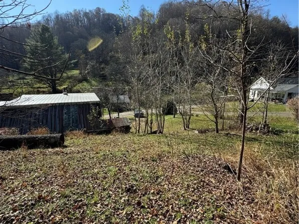 652 Isaacs Branch Road, Sugar Grove, NC 28679