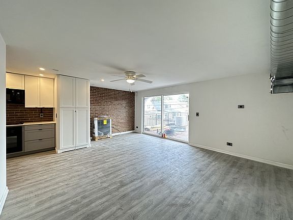 5th image of 5947 W Montrose Ave #2R