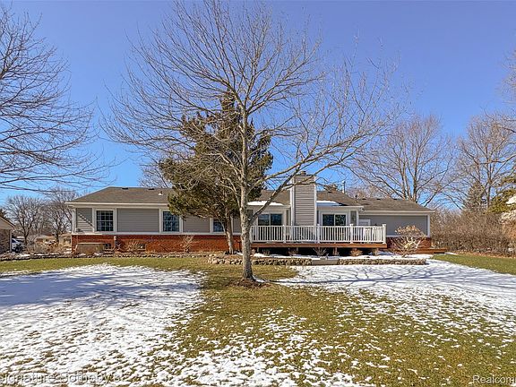 5th image of 26170 Steele Rd