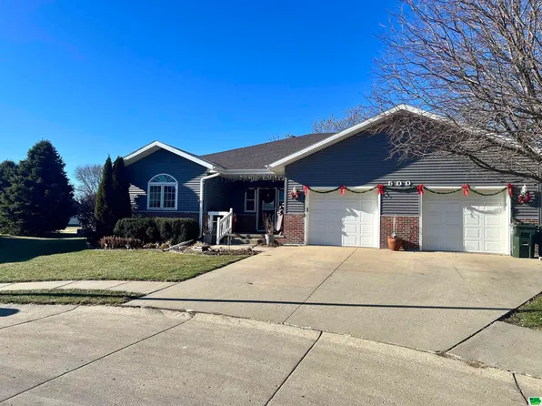 500 Red Bird Ln, South Sioux City, NE 68776