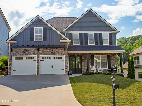 2039 Highlands Ridge Ln, Knoxville, TN 37932