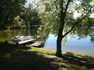 8729 Hilton Rd, Brighton, MI 48114