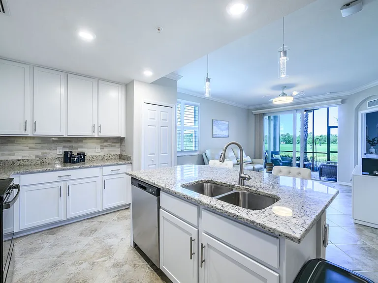 14061 Heritage Landing Blvd #411 — Photo 31