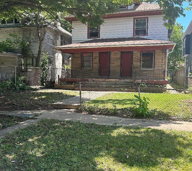 1st image of 222 Oxford Ave #220