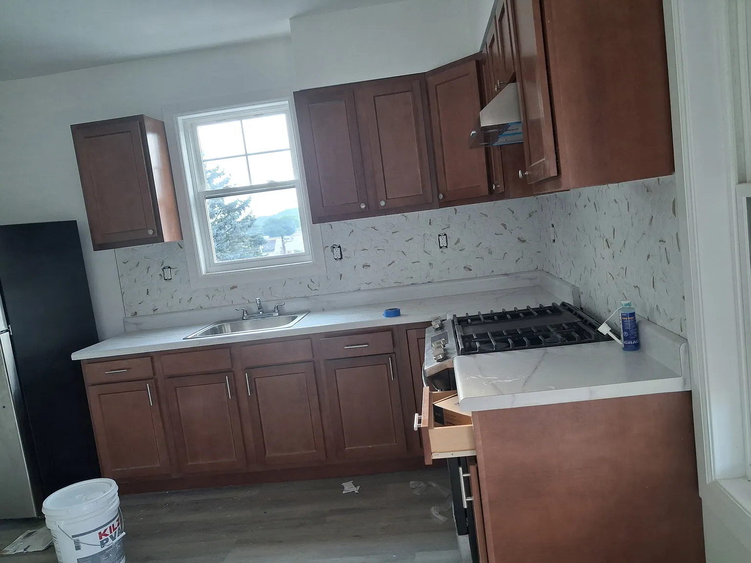 3 bed, 2000 sqft, $1,800 — Photo 2