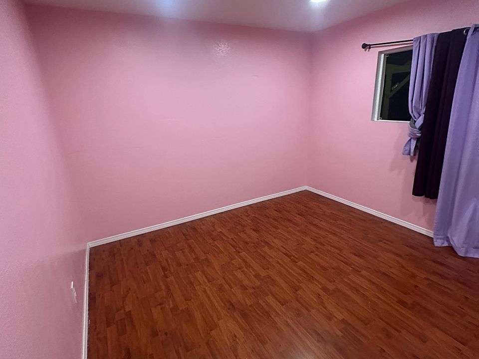 2nd image of 1736 Calaveras Ave