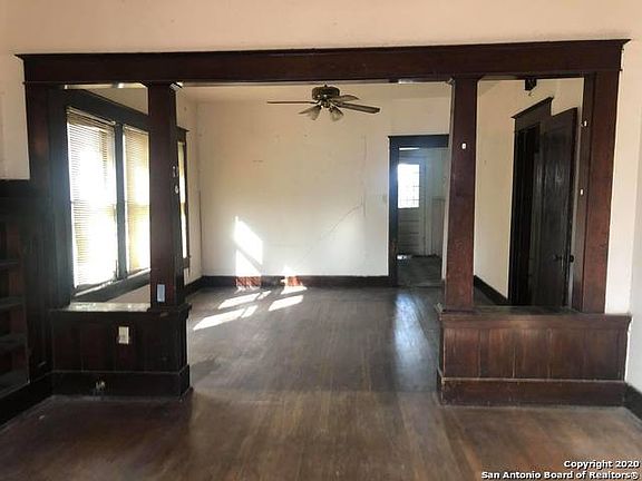 3rd image of 2807 Buena Vista St