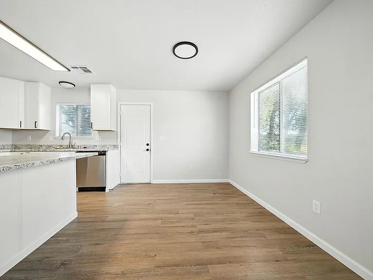 3236 Lawrence Rd #A-D — Photo 12