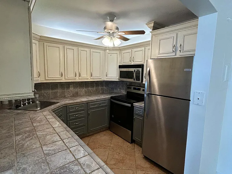 305 N Pompano Beach Blvd #205 — Photo 5
