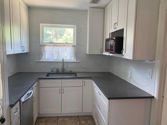 3rd image of 2108 Lake Dr