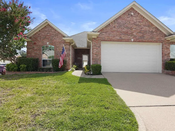 2210 Homestead Ln, Tyler, TX 75701