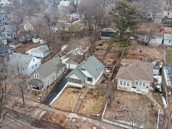 2nd image of 2831 Taylor St NE