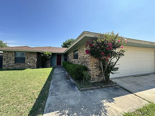 4505 River Oaks Dr Photo 1