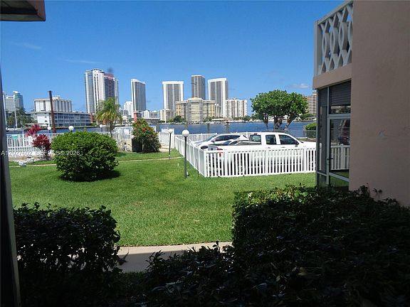 4th image of 450 Golden Isles Dr APT 1H