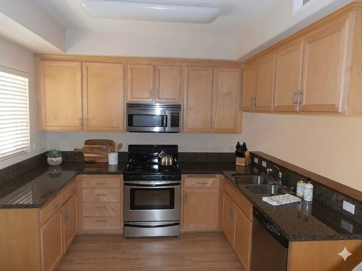 Kitchen - 14548 Evan Way