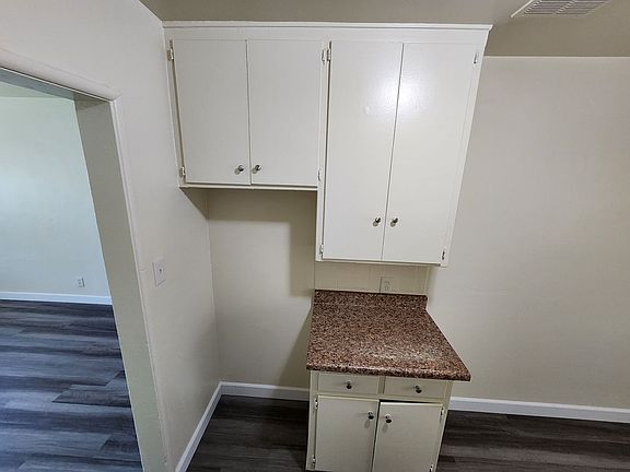 5th image of 605 N Sabina St #D