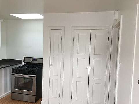 4th image of 12 Farallones St