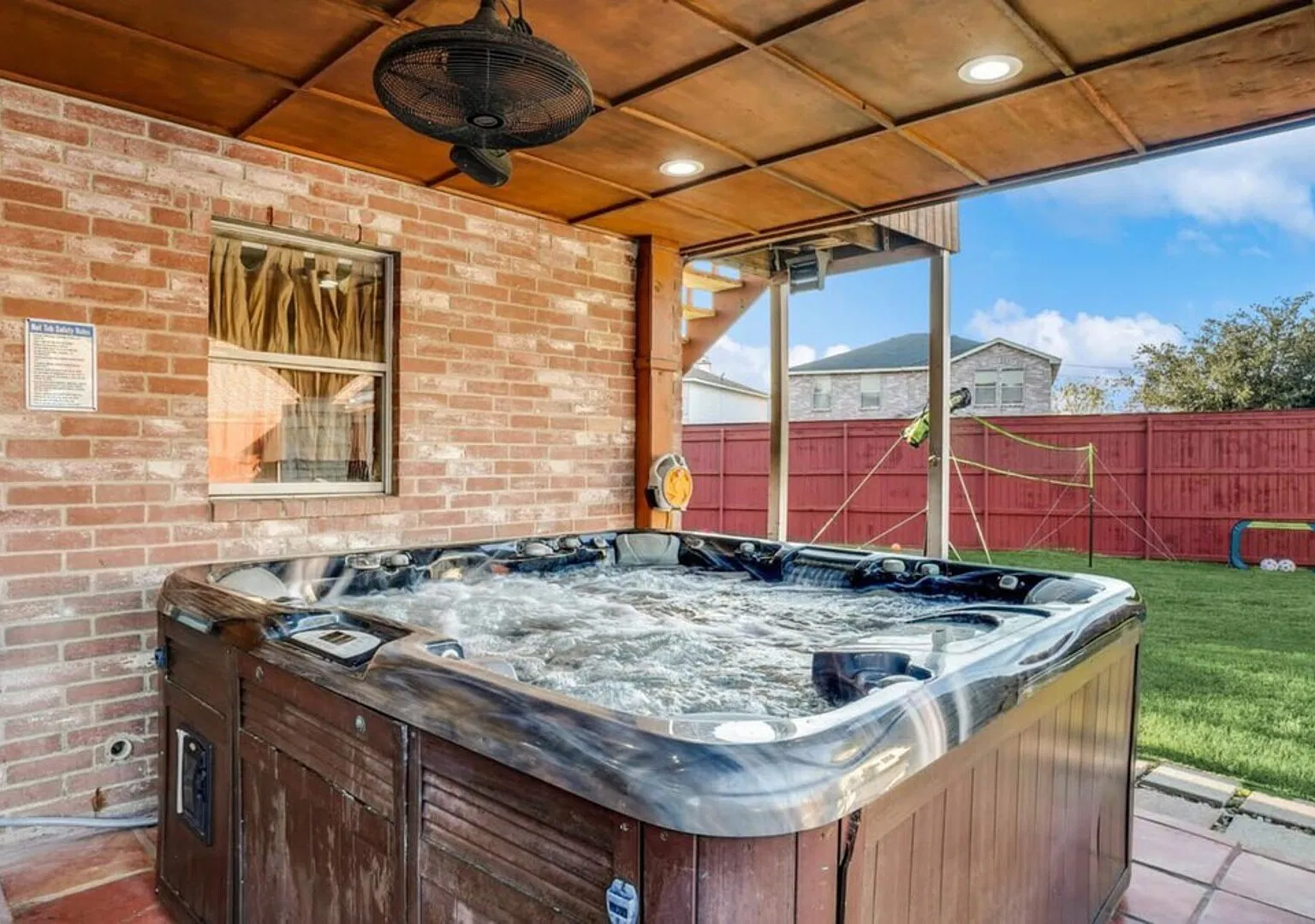 Grand Prairie 5BR | Pool, Cinema & Pool Table — Photo 3