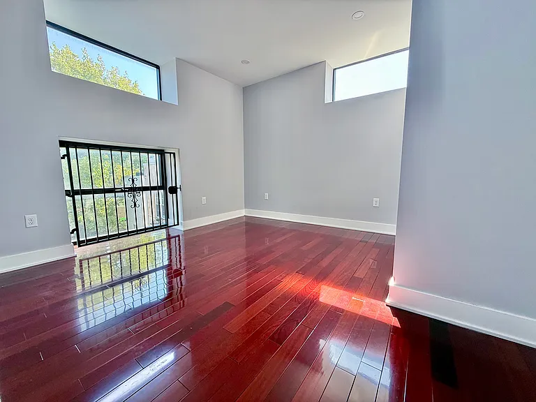 302 Richmond St #A18 — Photo 8