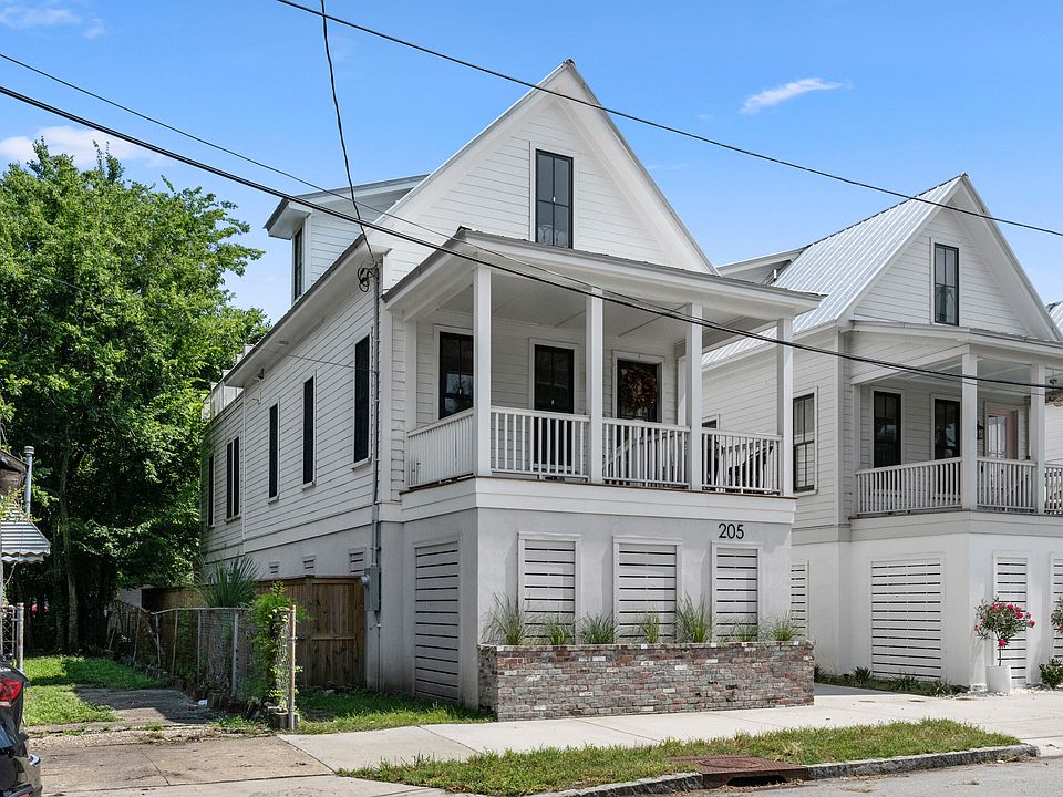 1st image of 205 Line St