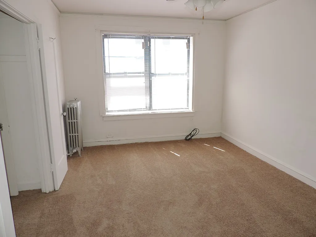 Oak Crest — Photo 2