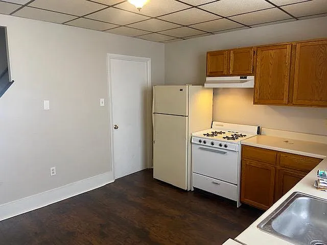 4616 Torley St — Photo 3
